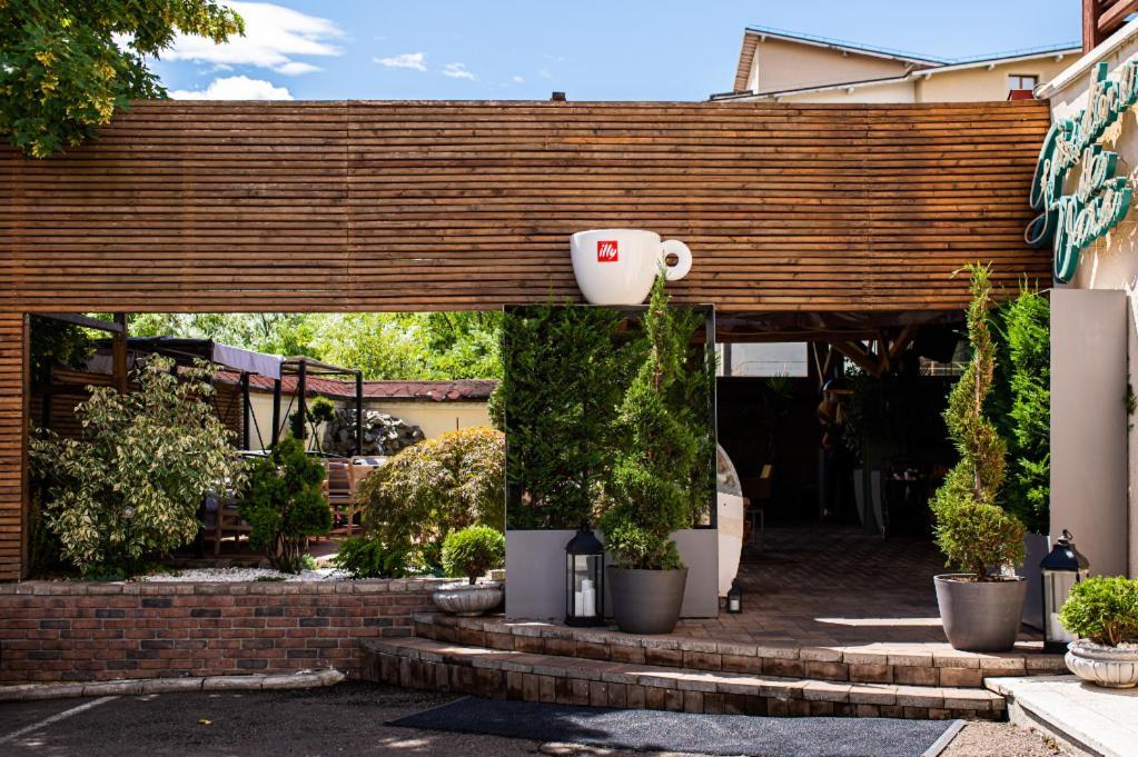 Hotel Brilliant Meses Zalau Exterior photo