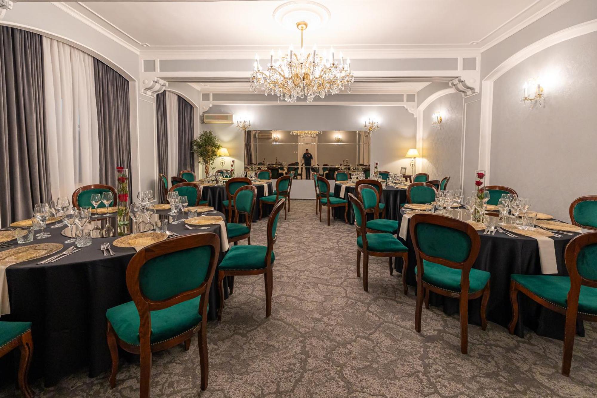 Hotel Brilliant Meses Zalau Exterior photo