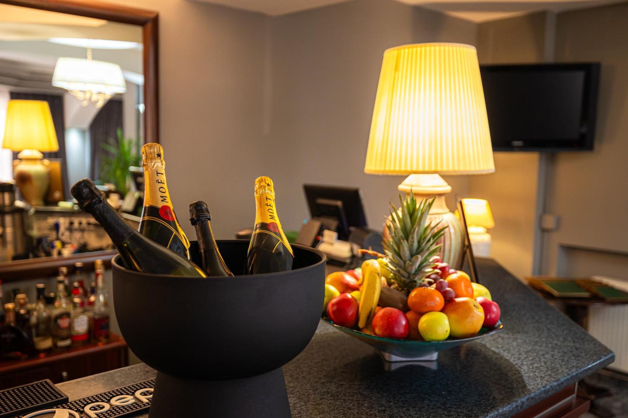 Hotel Brilliant Meses Zalau Exterior photo