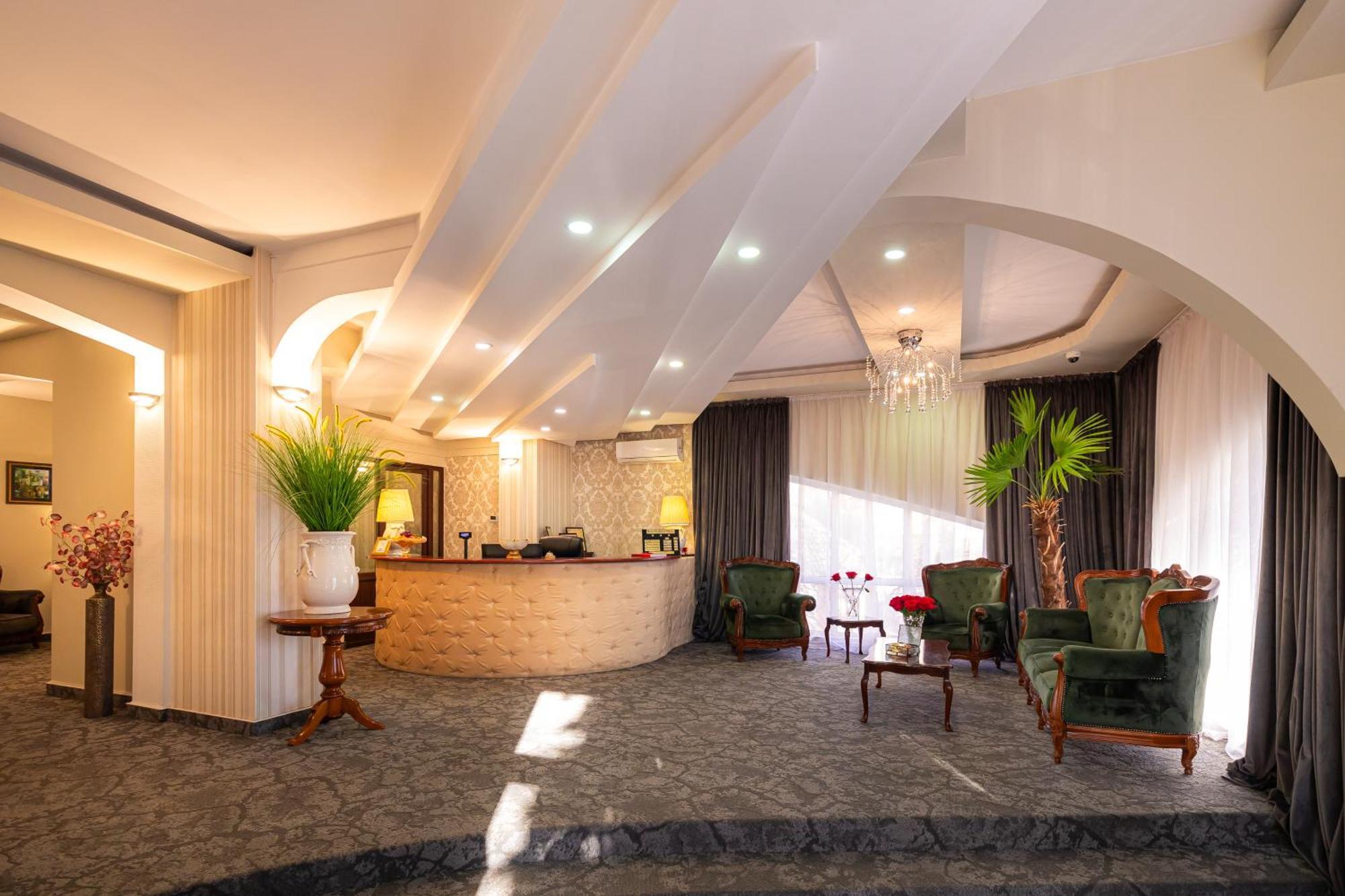 Hotel Brilliant Meses Zalau Exterior photo