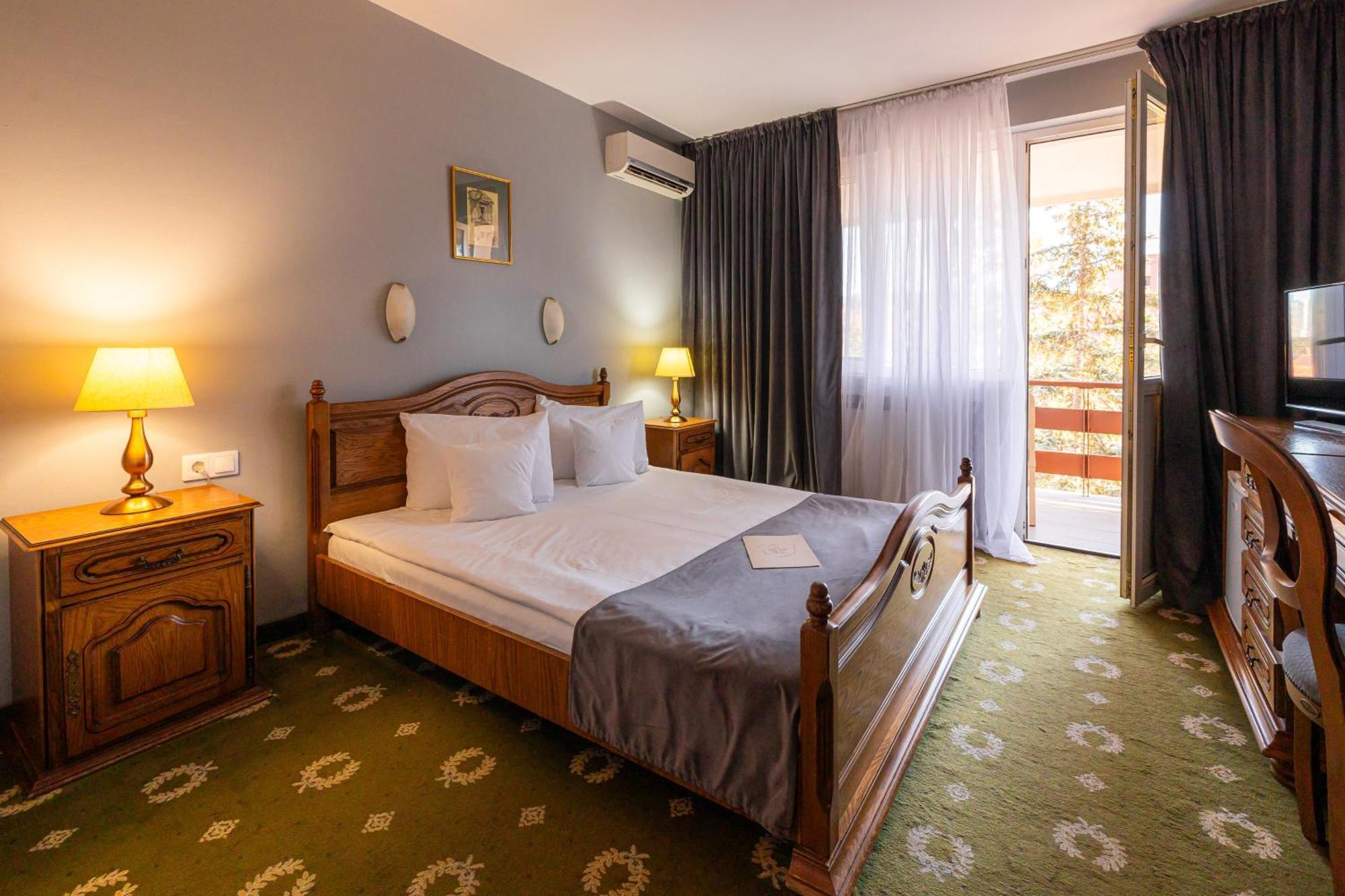 Hotel Brilliant Meses Zalau Exterior photo